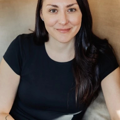 Photo of Elizabeth Schweizer